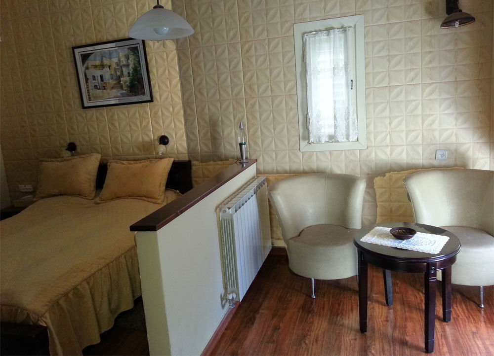 Safed Inn Ngoại thất bức ảnh