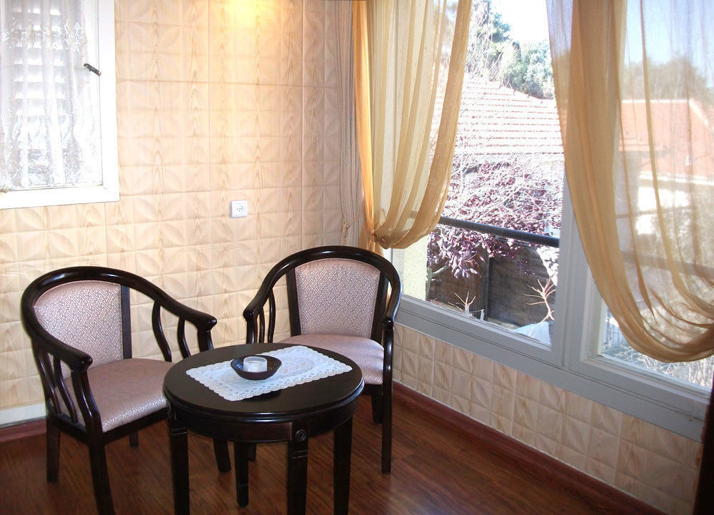 Safed Inn Ngoại thất bức ảnh
