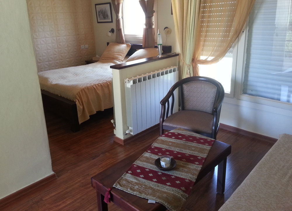 Safed Inn Ngoại thất bức ảnh