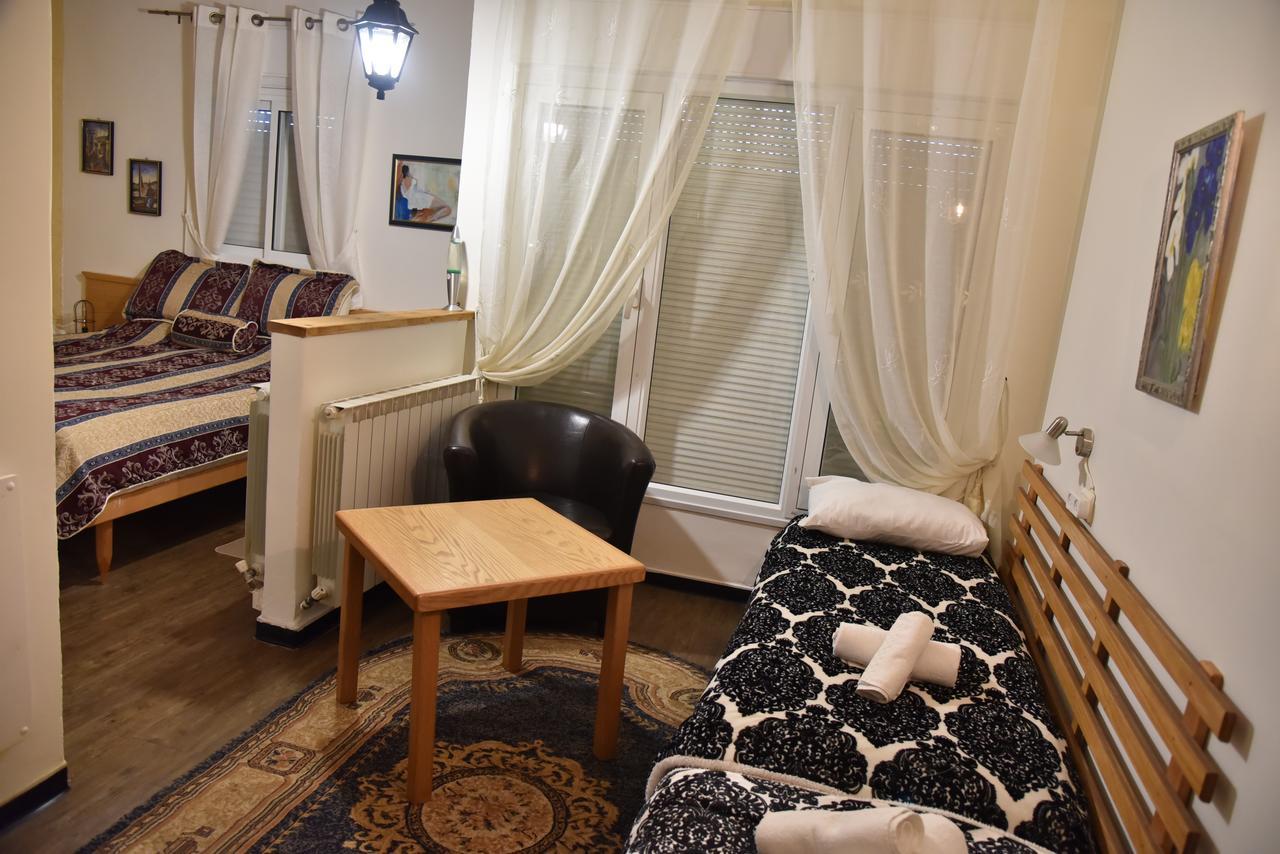 Safed Inn Ngoại thất bức ảnh